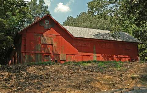 Photo Exhibit On Barns Sheds Light On City S Farming Roots