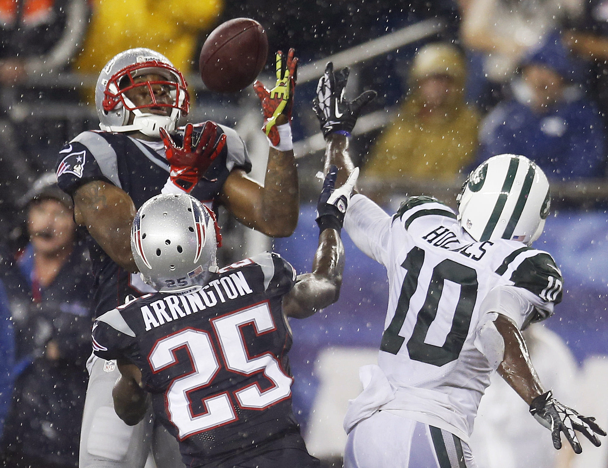 Jets vs. Patriots: New England edges Geno Smith's Jets in ugly