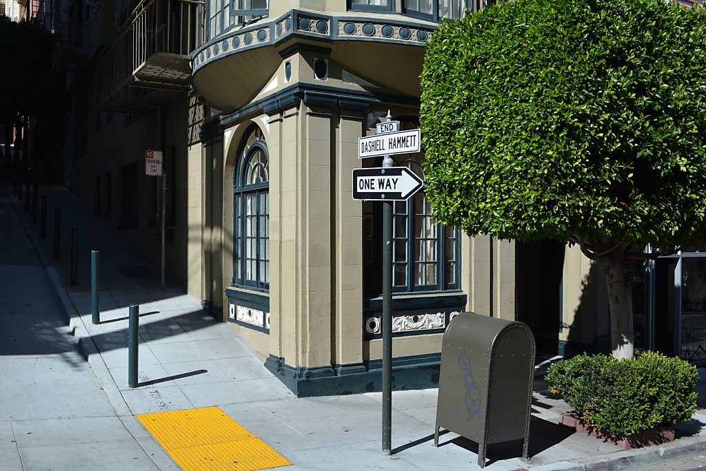 How to get to Giants Dugout Store - AT&T Park in Soma, Sf by Bus, Light  Rail, BART or Train?