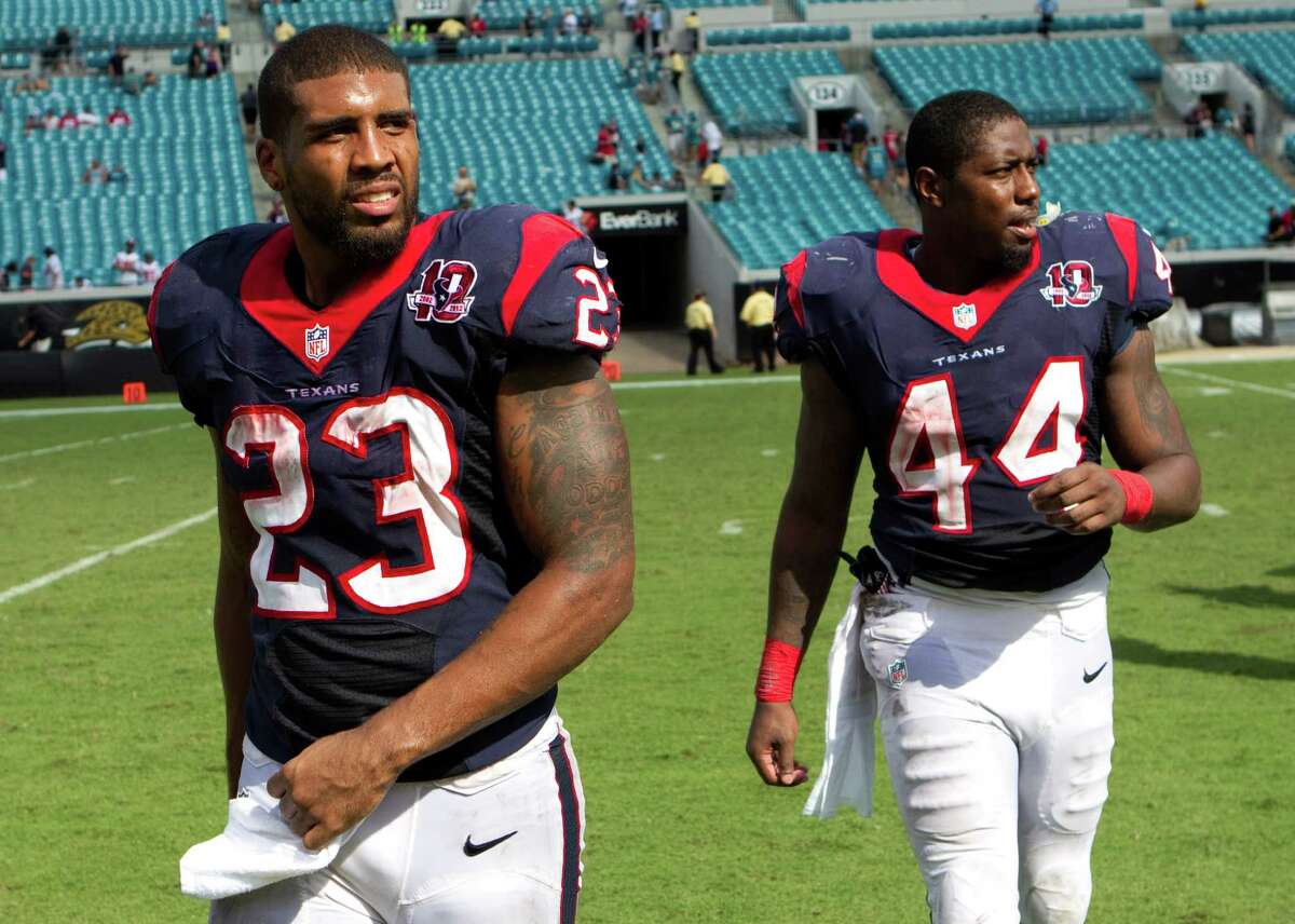 Arian Foster, Andre Johnson team up for youth football camp