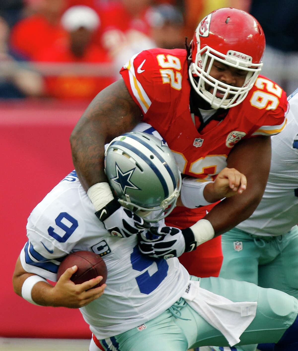 11 October 2009: Dallas Cowboys quarterback Tony Romo (9) calls out the  play during the Cowboy's 26-20 victory over the Chiefs at Arrowhead  Stadium. (Credit Image: © Southcreek Global/ZUMApress.com Stock Photo -  Alamy