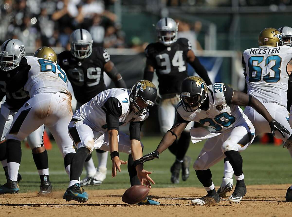 Raiders Dump Powerless Jaguars