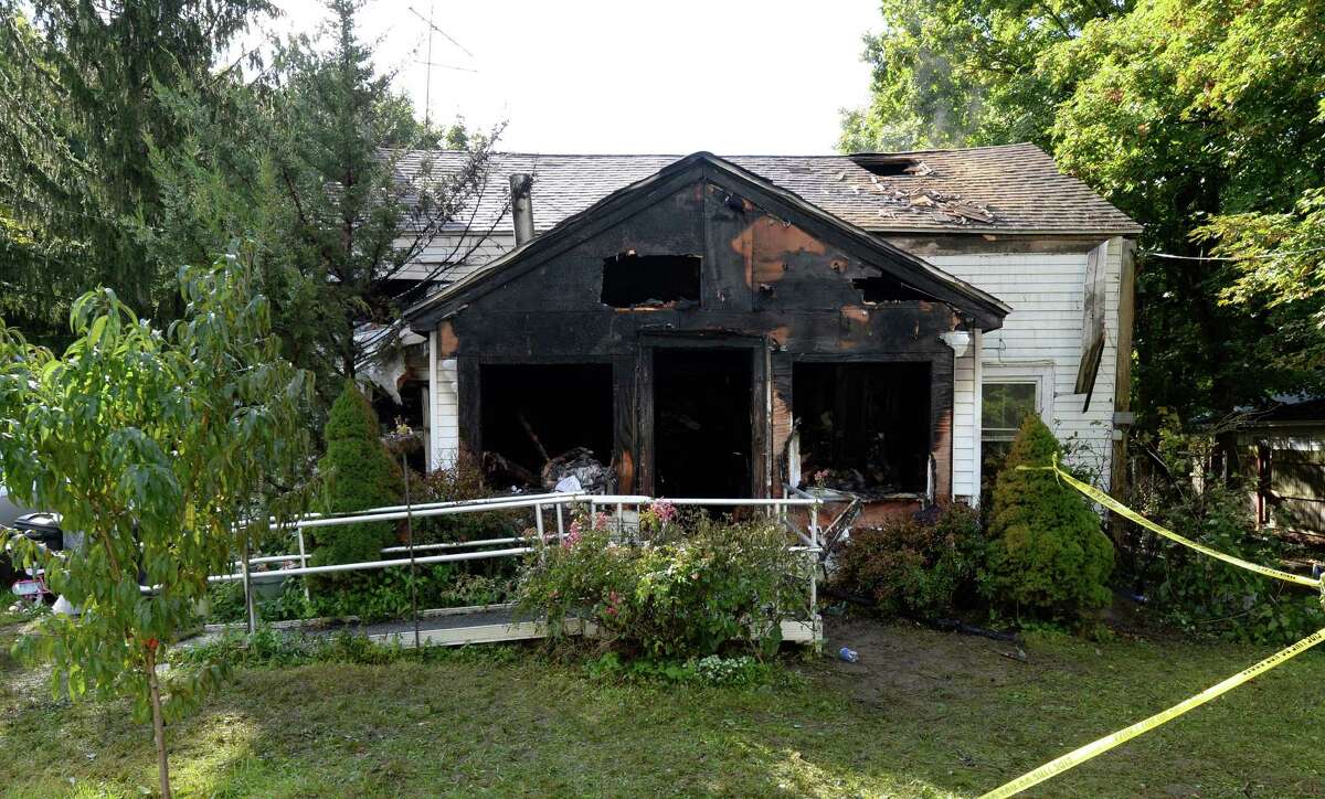 Man dies in Poestenkill house fire