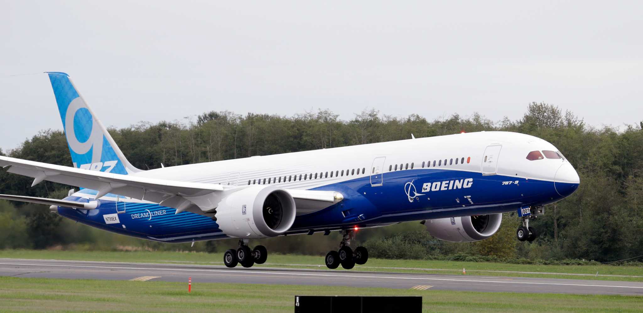 First Boeing 787-9 Flies