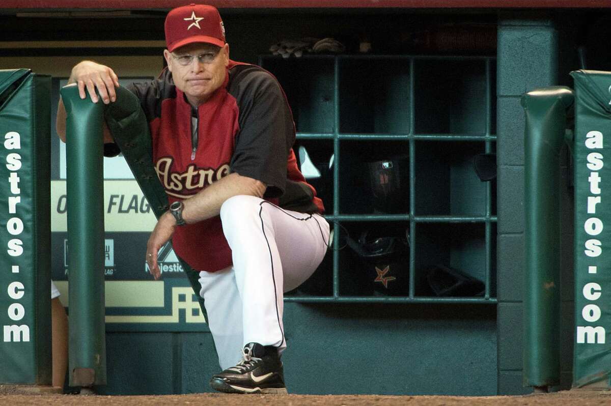 Rejected by Acta, Astros hire Mills to be new manager