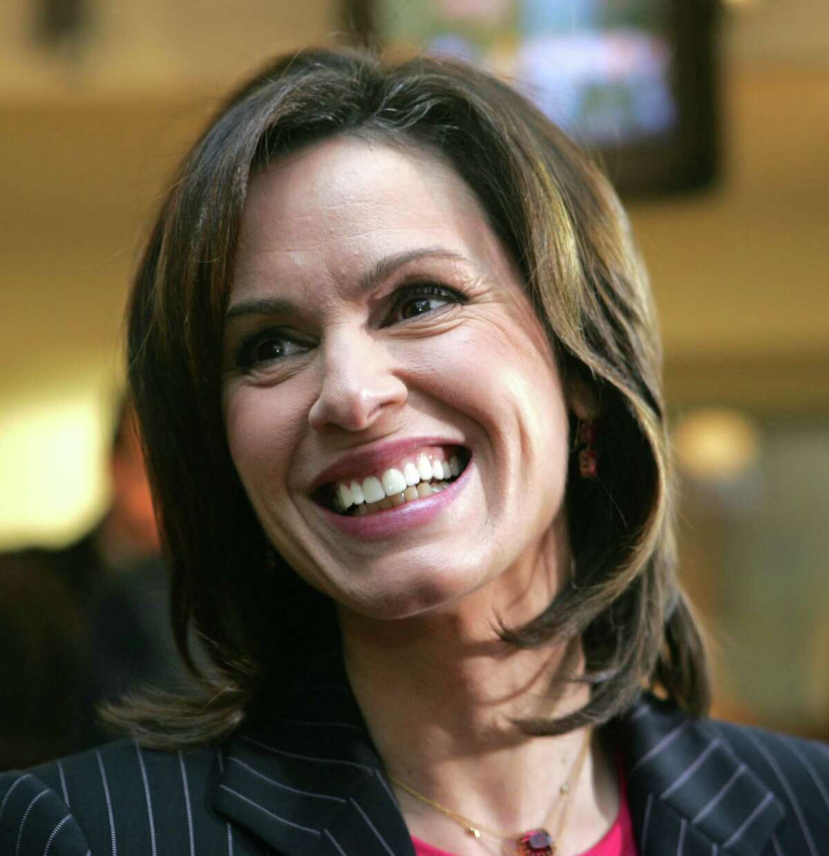 Elizabeth Vargas smiles before a news conference announcing that she and Bob Woodruff will co-anchor ABC "World News Tonight," and replace the late Peter Jennings, in a Monday, Dec. 5, 2005 file photo, in New York. ABC appointed Charles Gibson on May 23 to replace Vargas as anchor of its "World News Tonight" evening newscast. (AP Photo/Kathy Willens)