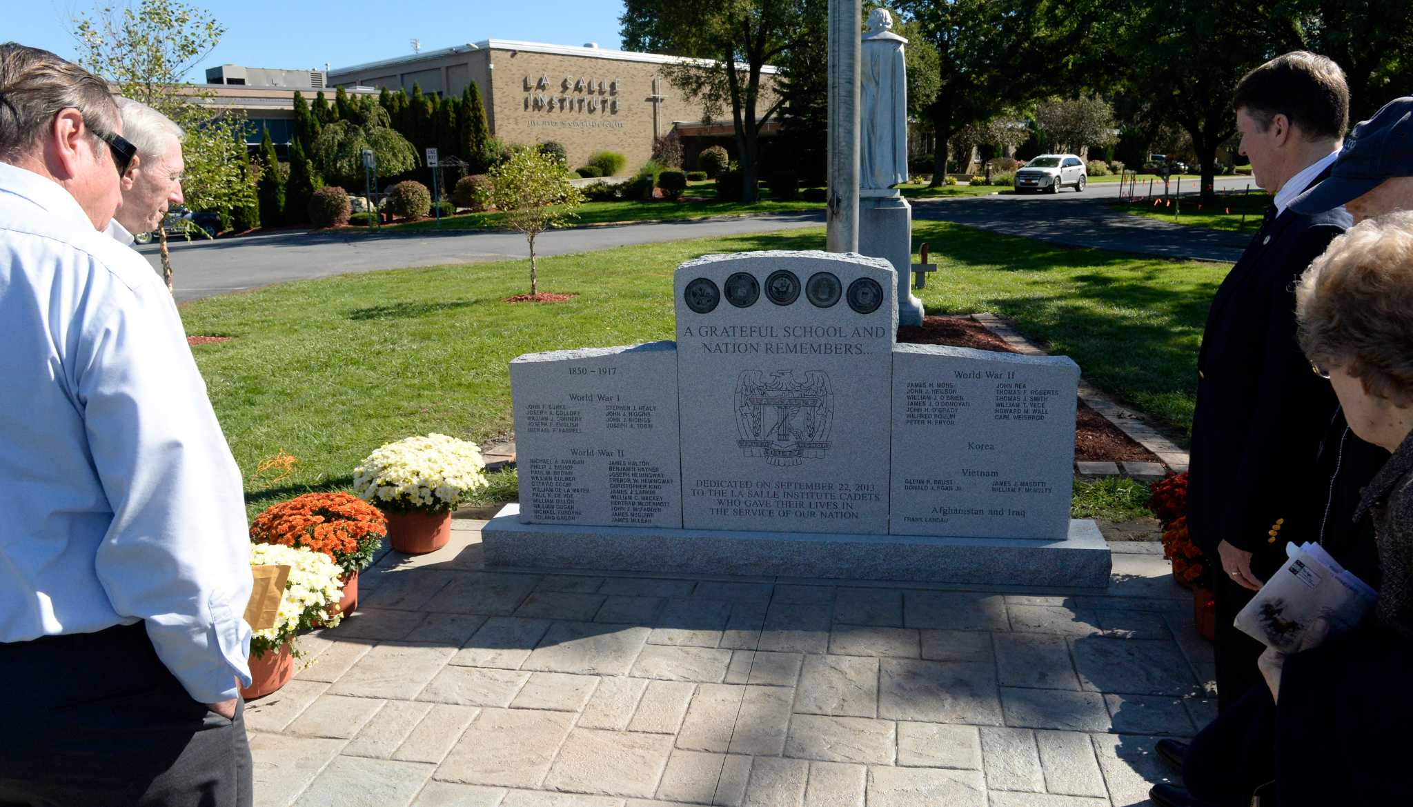 Monument salutes cadets