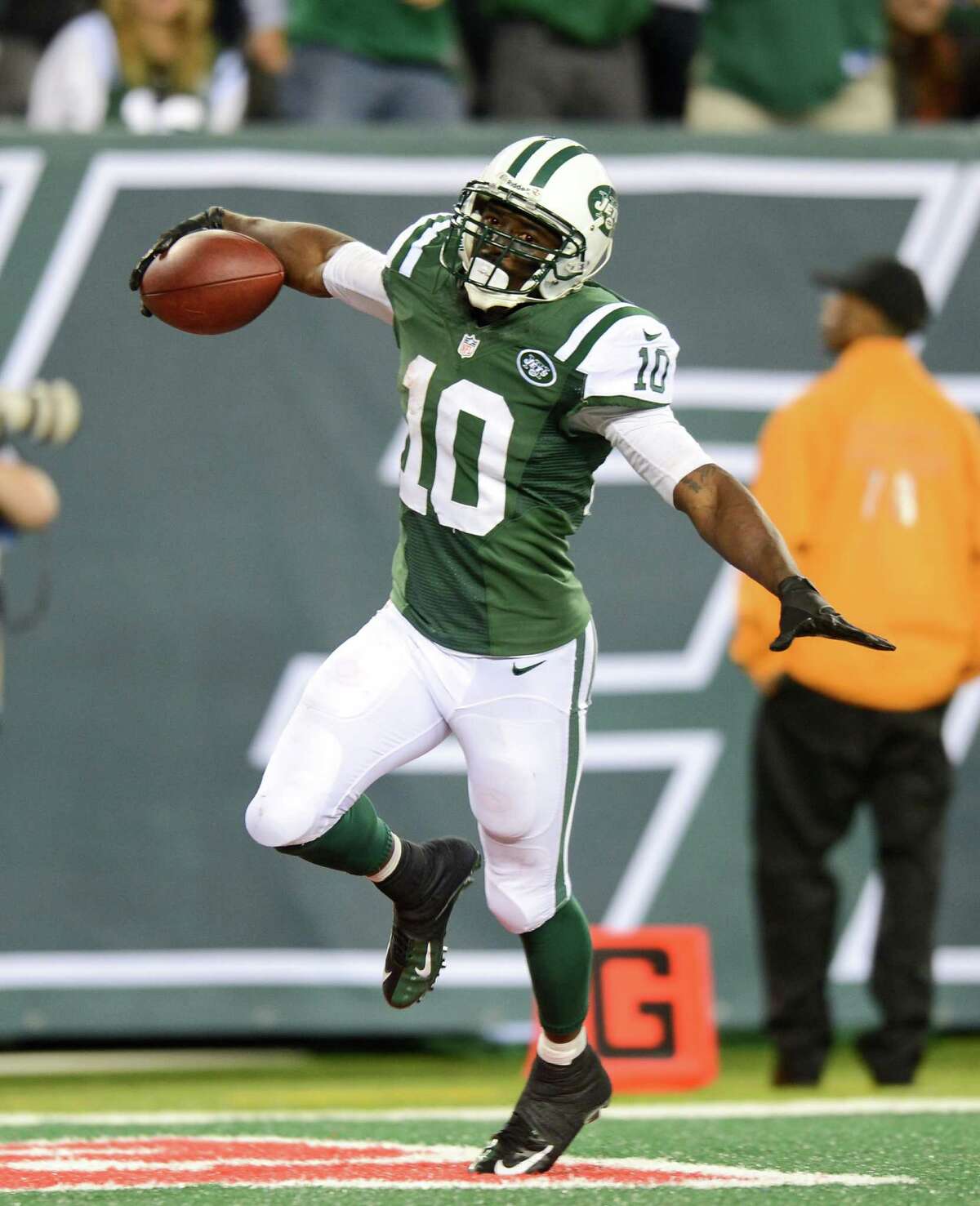Santonio Holmes helped the Jets rise above a franchise-worst 20 penalties for a 27-20 victory over the Bills.