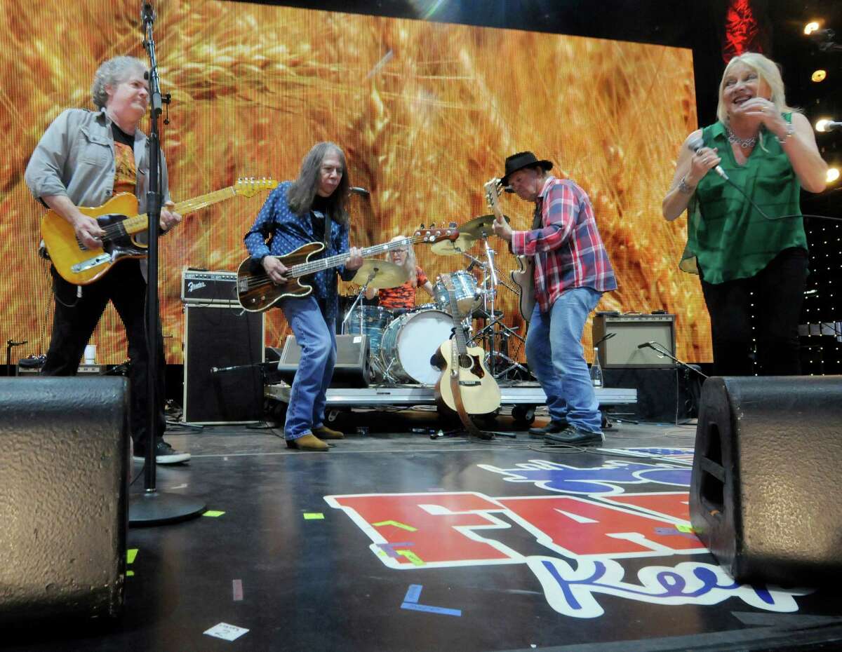 Photos Farm Aid performers