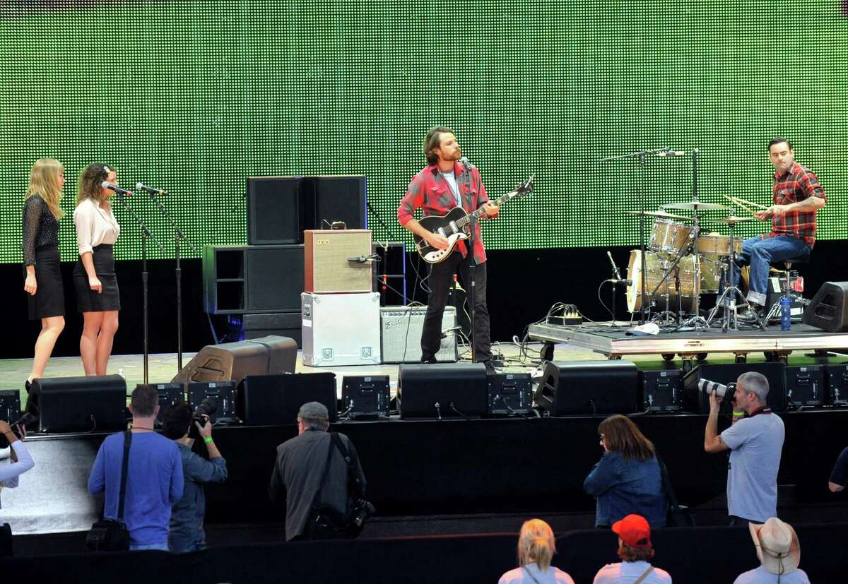 Photos Farm Aid performers