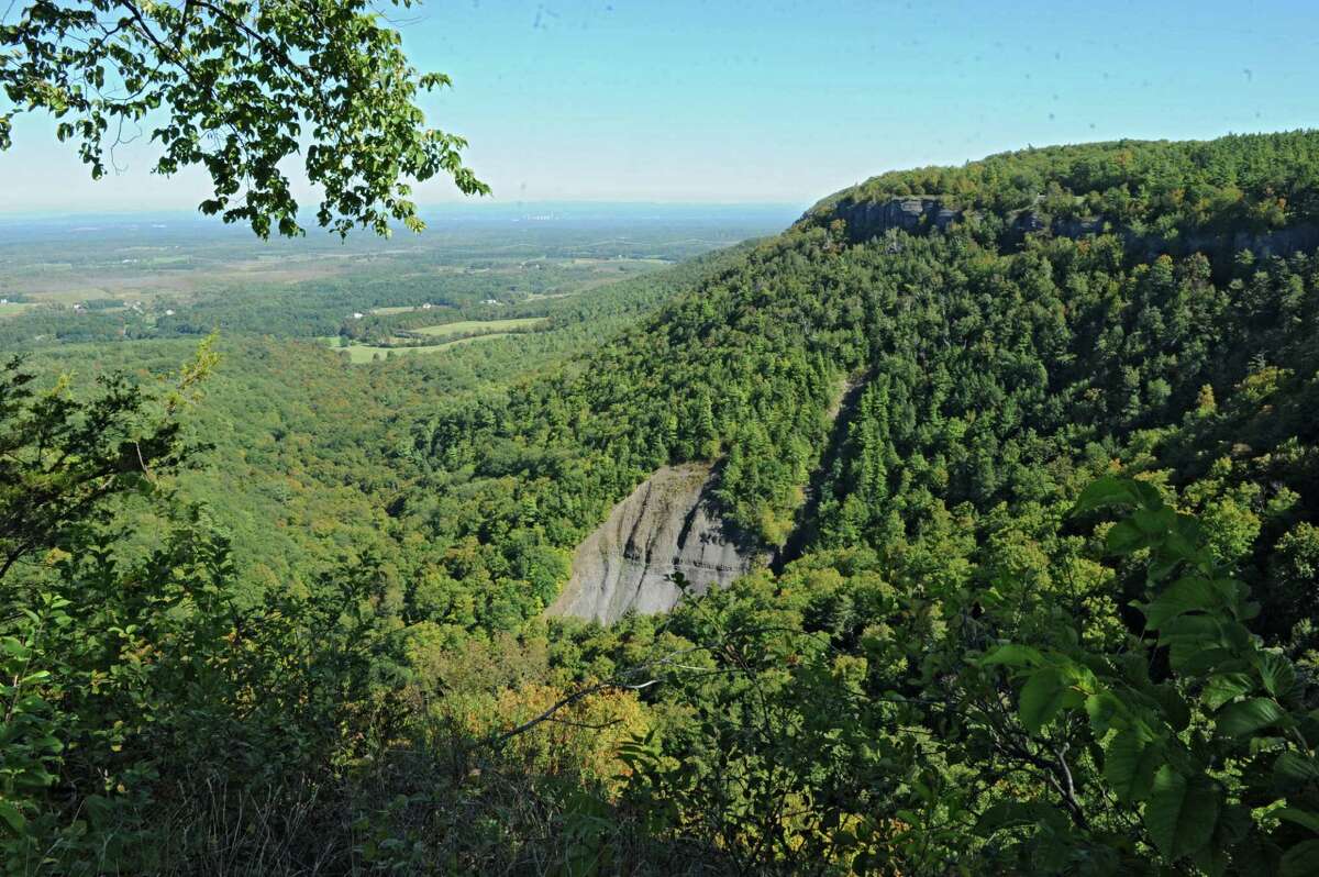 legal-rock-climbs-at-thacher-state-park-under-review