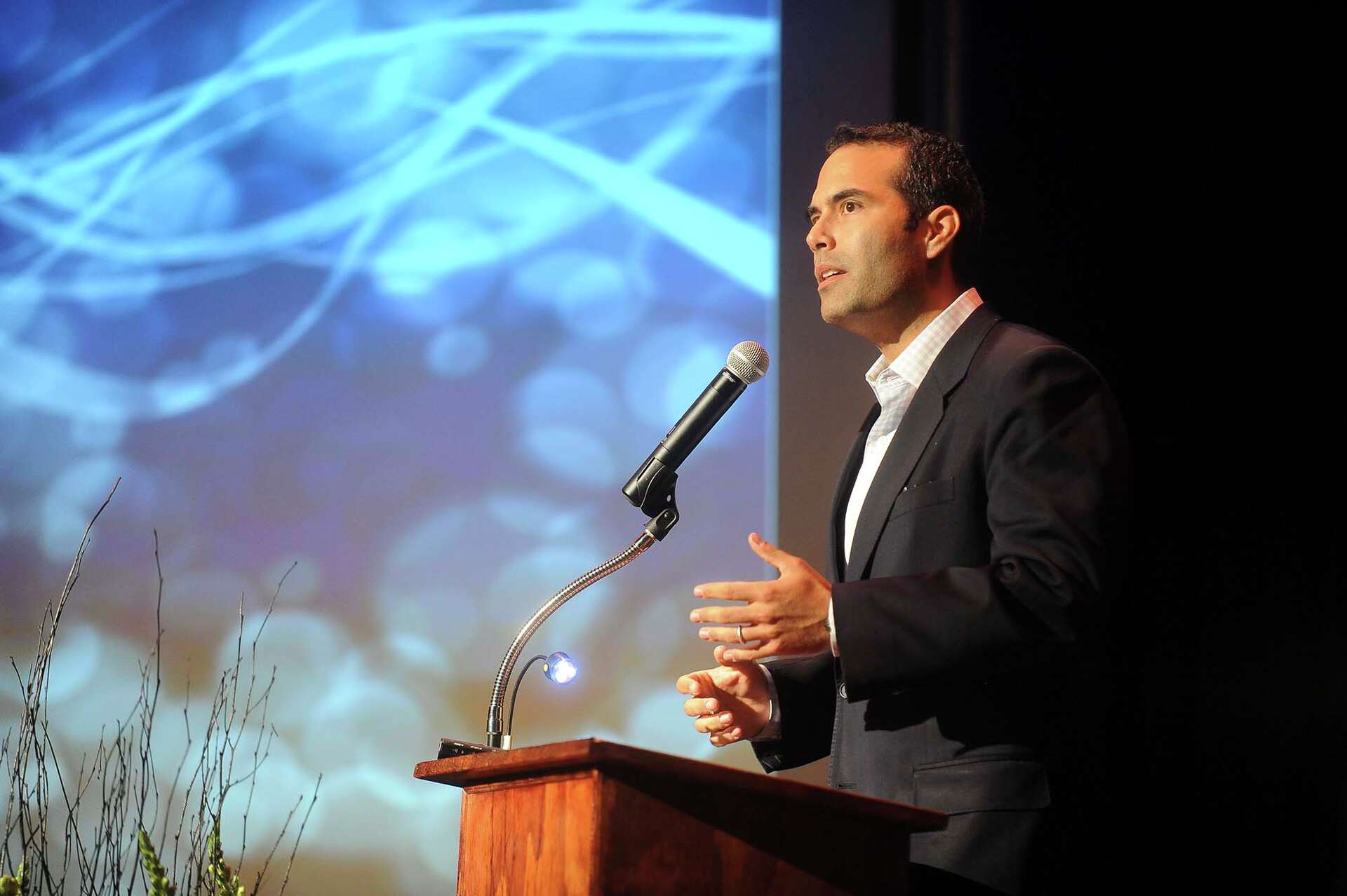 George P. Bush brings land commissioner campaign to South Texas