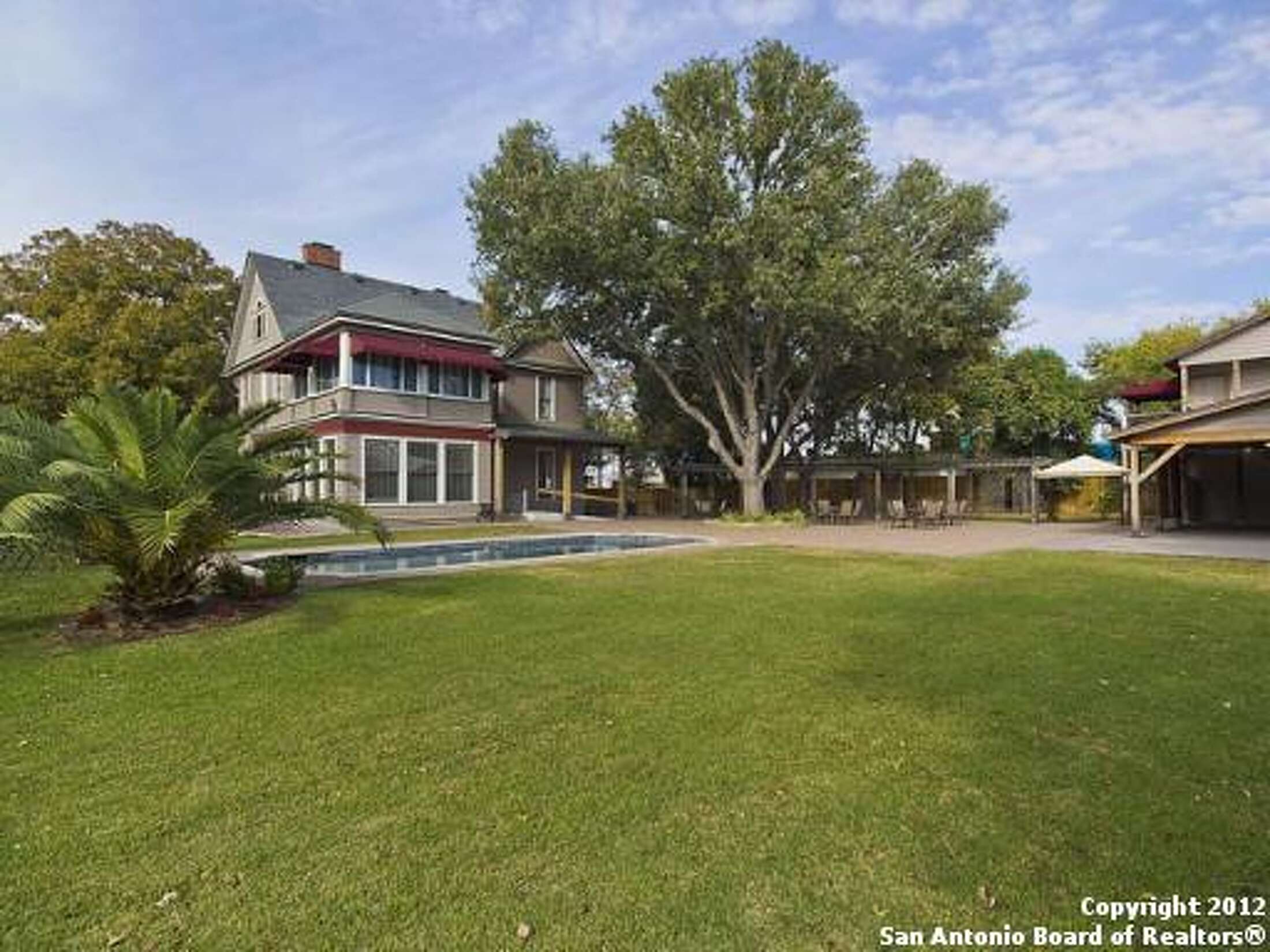 Haunted Texas landmark Weinert House for sale in Seguin
