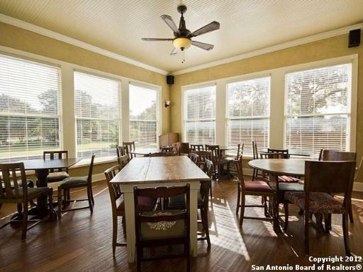 Haunted Texas landmark Weinert House for sale in Seguin