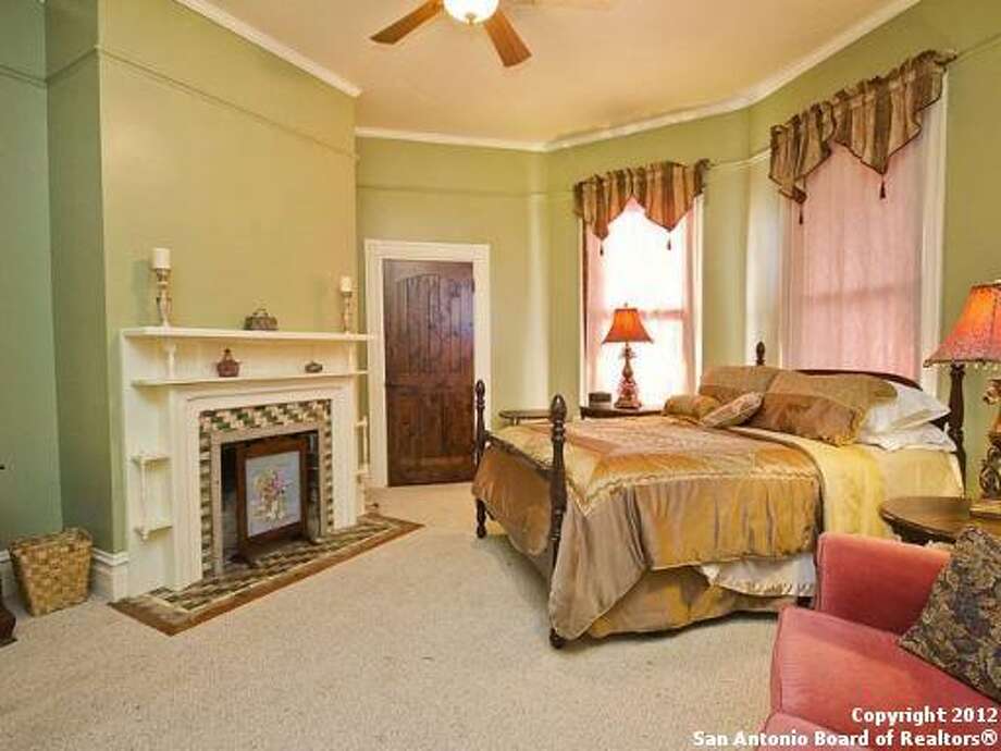 Haunted Texas landmark Weinert House for sale in Seguin Houston Chronicle