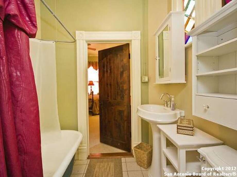 Haunted Texas landmark Weinert House for sale in Seguin Houston Chronicle