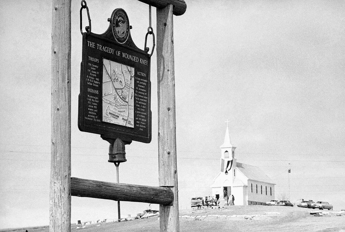 Bury the medals of Wounded Knee Sen. Elizabeth Warren signs on