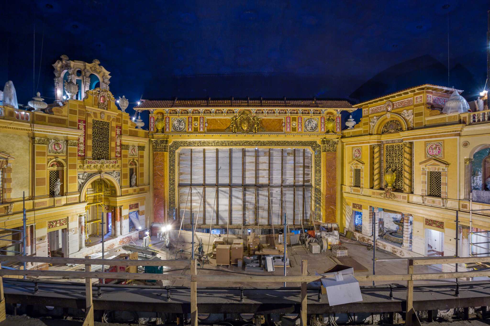 Houston restoration company brings theaters back to life