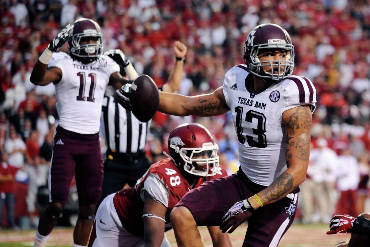 Aggies in the NFL: Check out Mike Evans SWEET pregame fit from Sunday