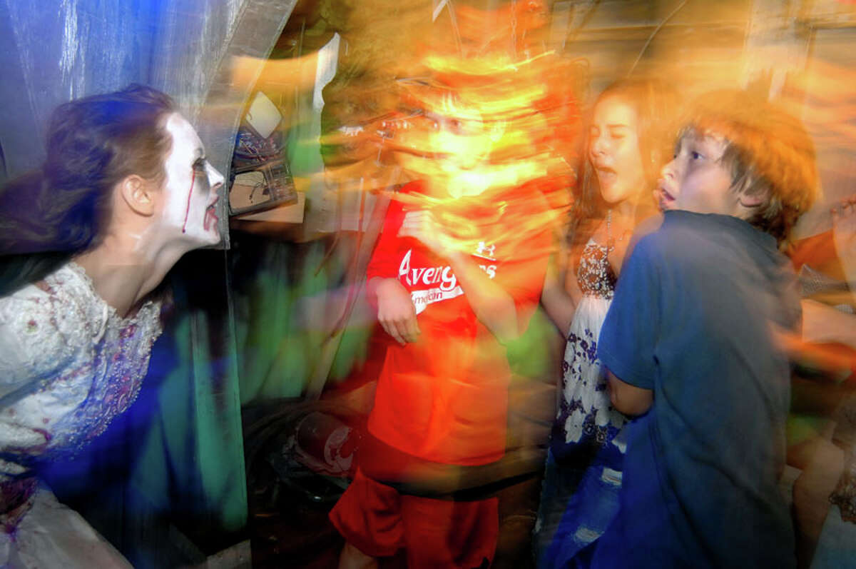 Houston Halloween convention turns R. Brown into giant haunted house