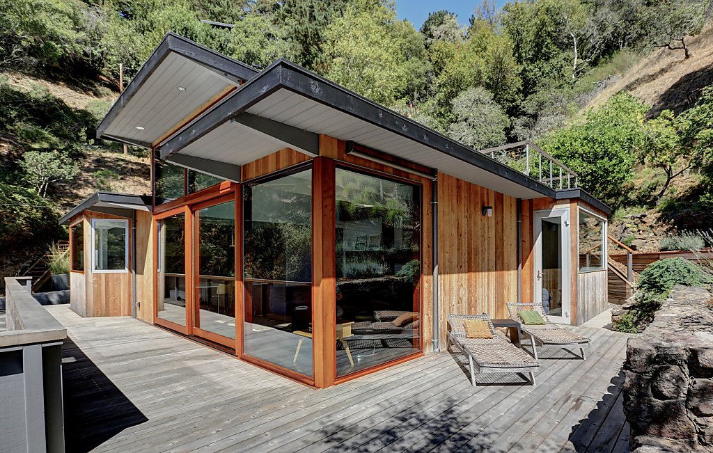 Mill Valley home includes wall-to-wall green features