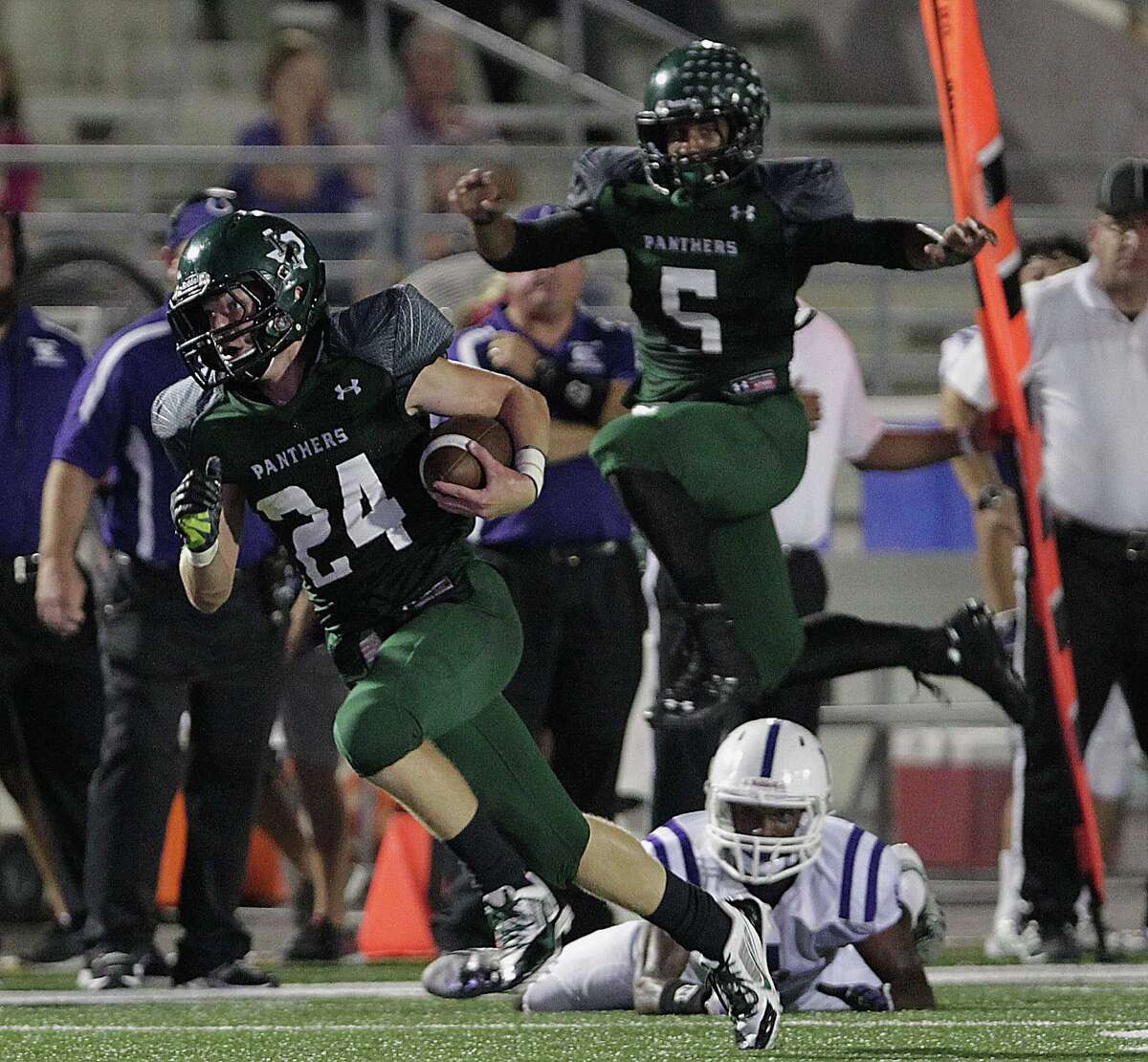 Kingwood Park turns picksixes into 194A victory