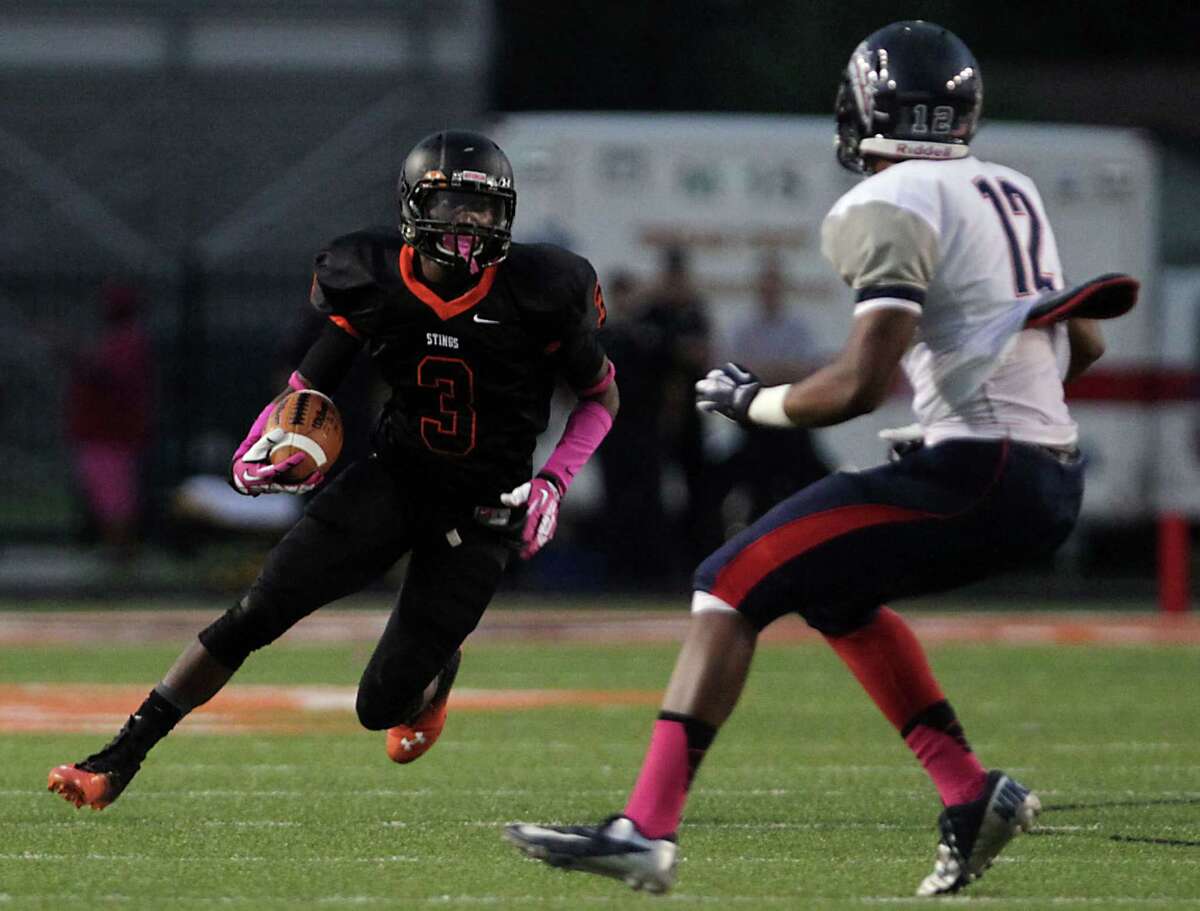 Kingwood Park turns picksixes into 194A victory