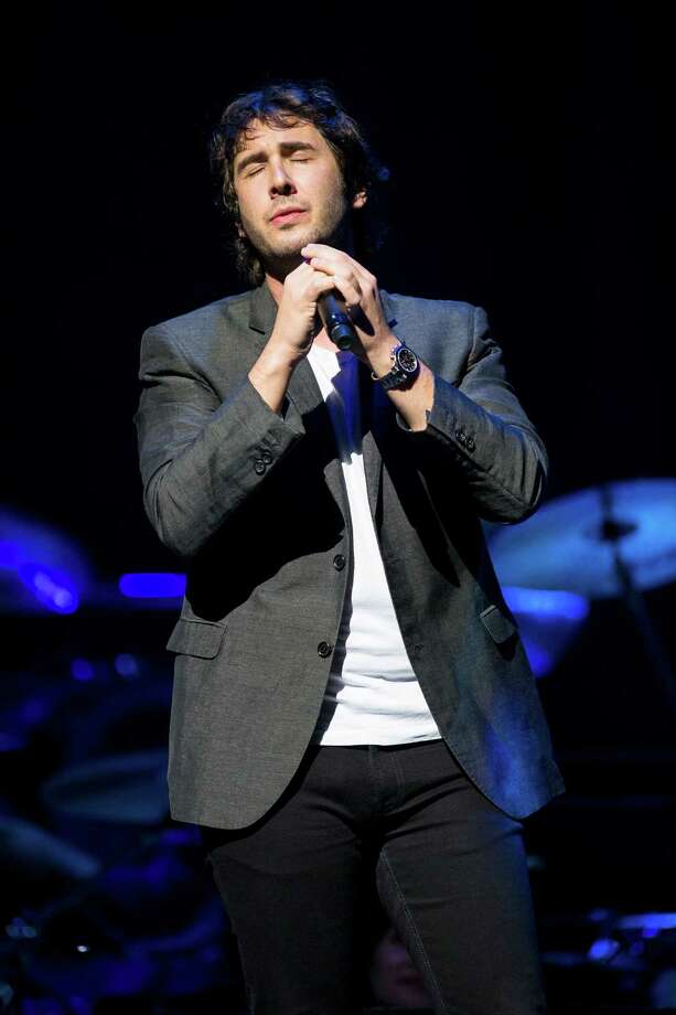 Josh Groban's 'In the Round Tour' - seattlepi.com