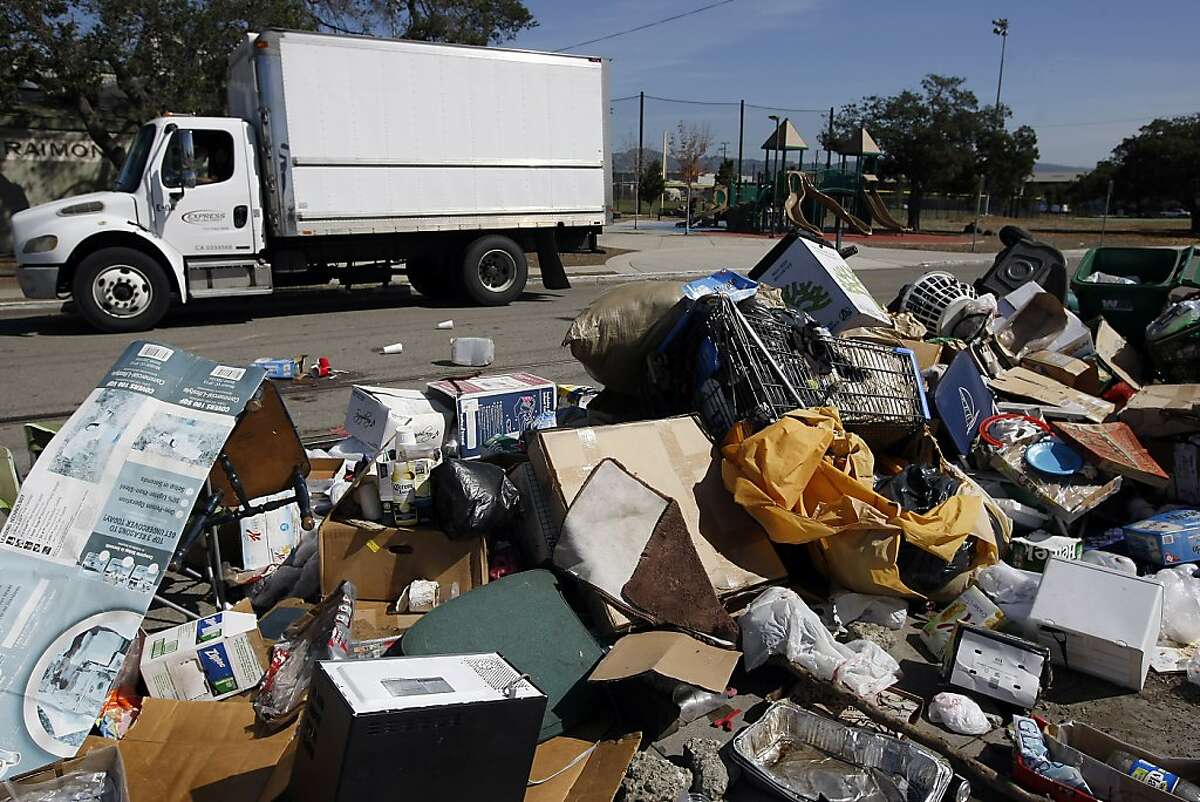 Waste Management sues Oakland over 1 billion trash contract