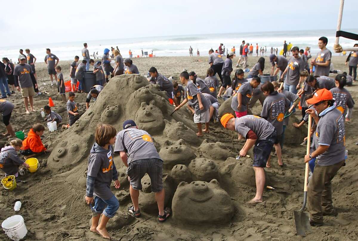 Sand castle contest caught in political net
