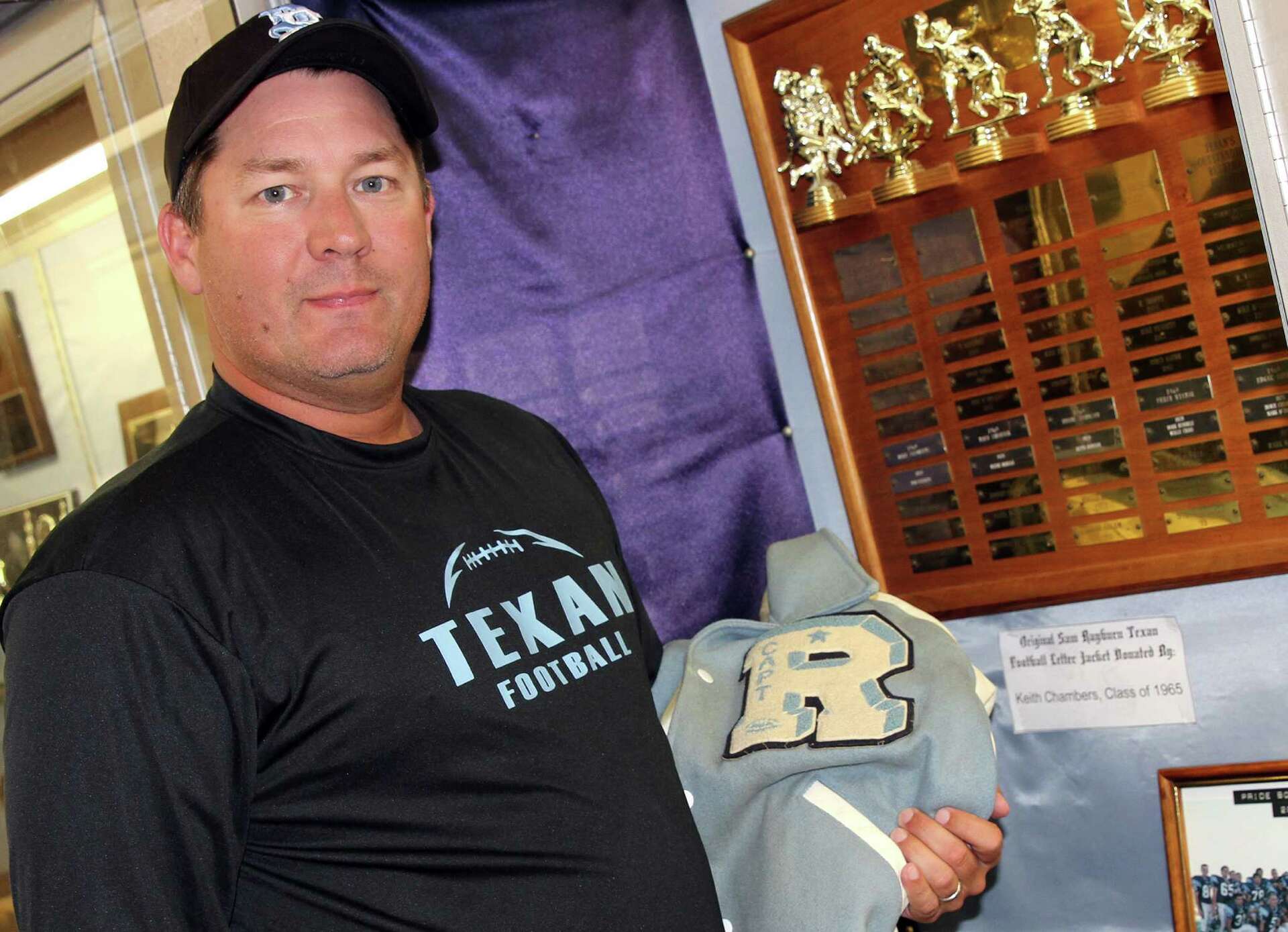 Sam Rayburn High to honor first football team, image size:1920x1389