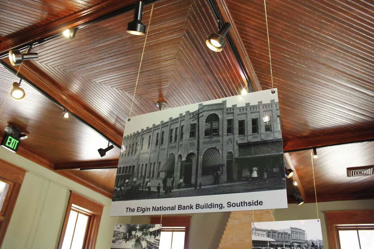 Dig in Eating and antiquing in Elgin