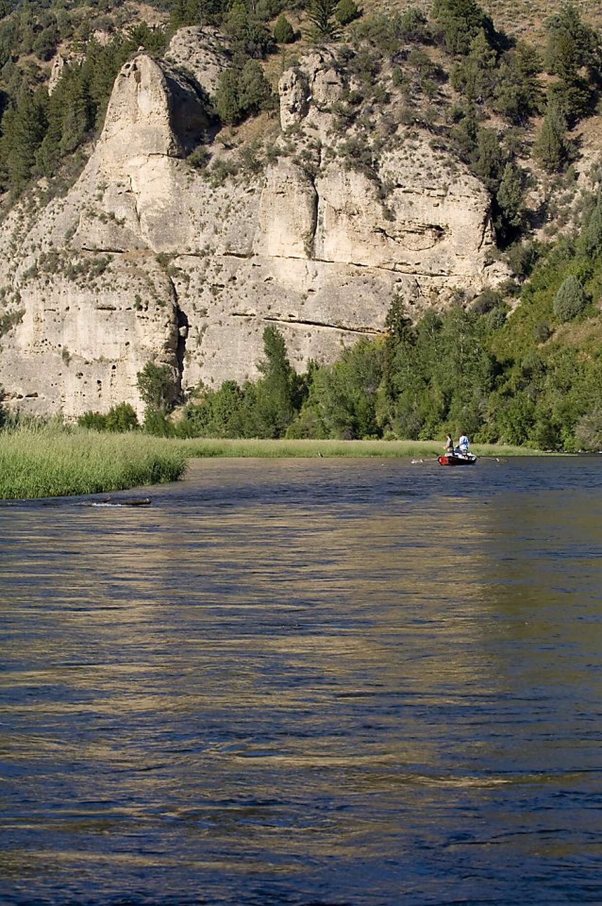 Flyfishing Idaho obsessed on the river