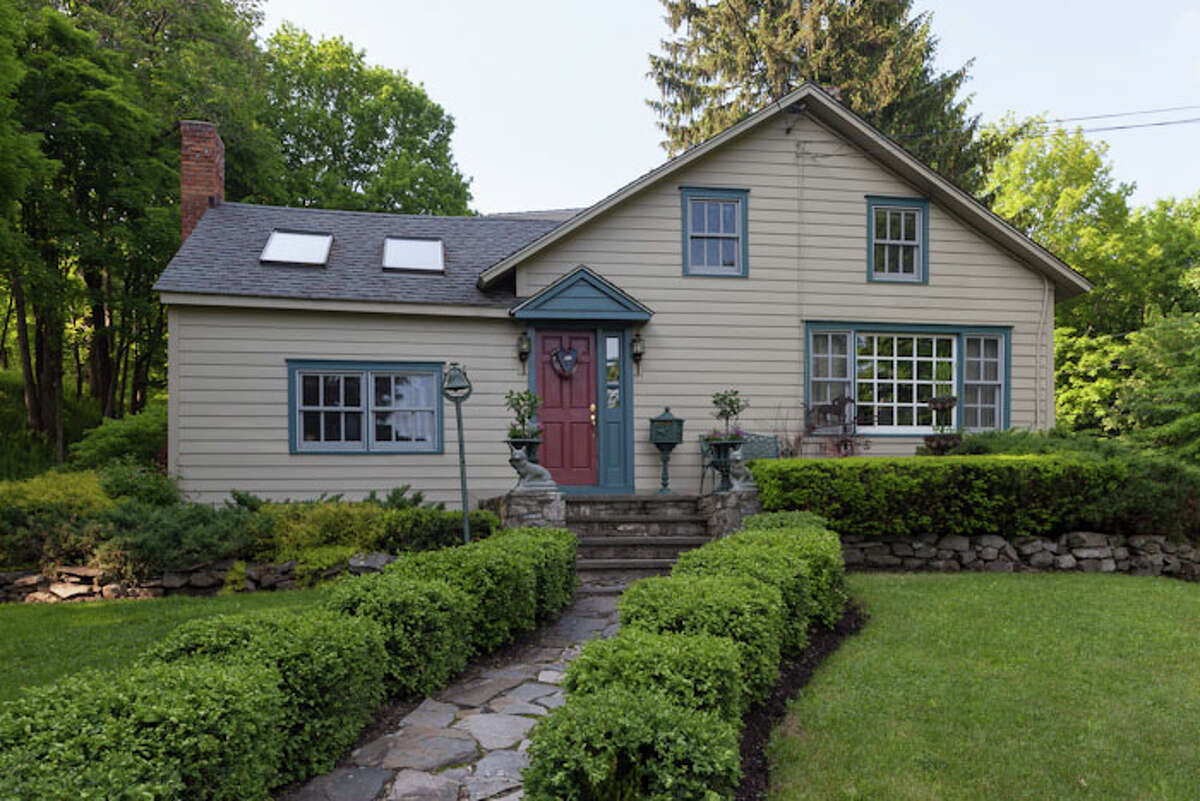 House of the Week Colonial in Chatham