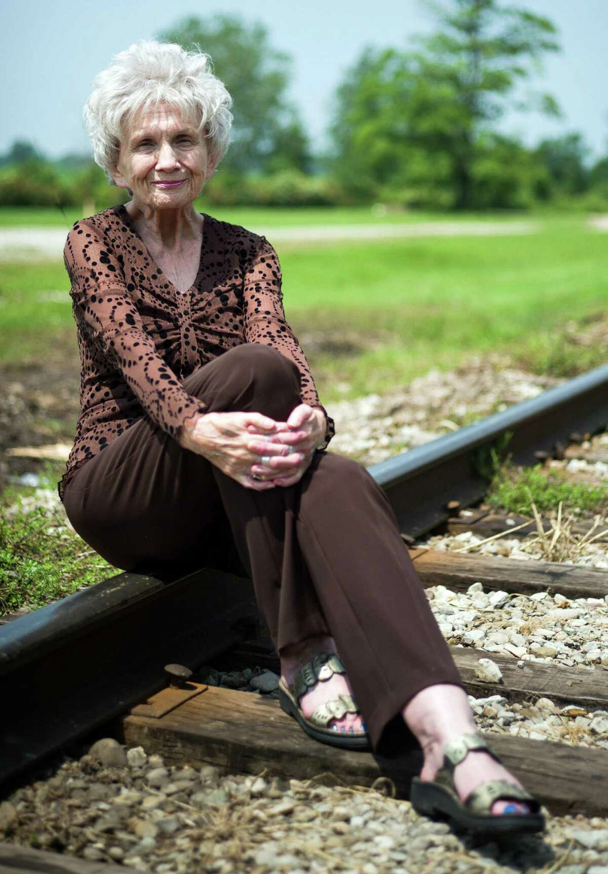 Short story Master Alice Munro Wins Nobel Prize For Lit