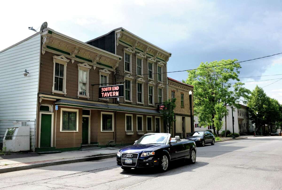 Troy's South End Tavern has closed along with some of its neighboring businesses. Downtown may be thriving, but such closings don?t speak to a citywide revival, The Advocate says. (Cindy Schultz / Times Union)