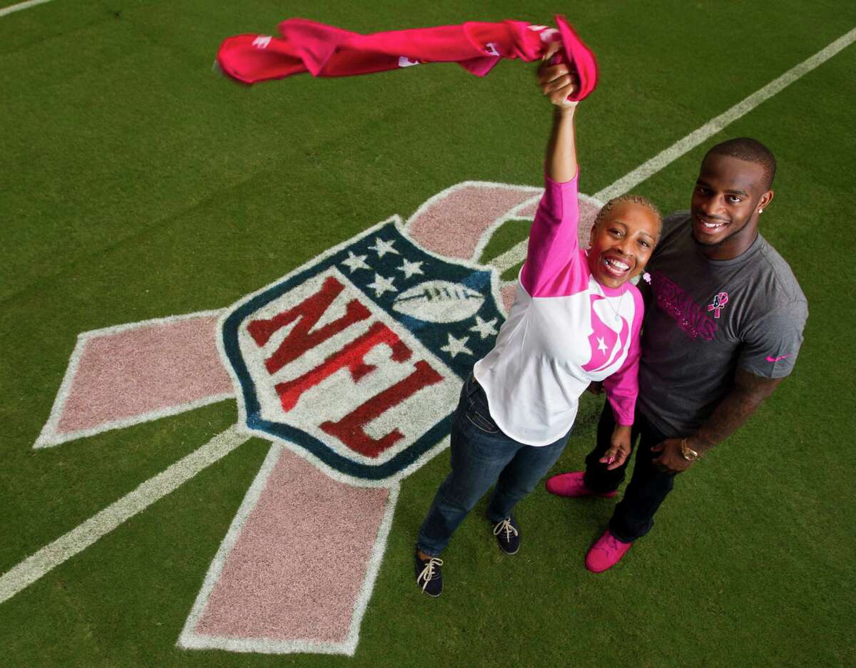 : NFL St. Louis Rams Women's Breast Cancer Awareness