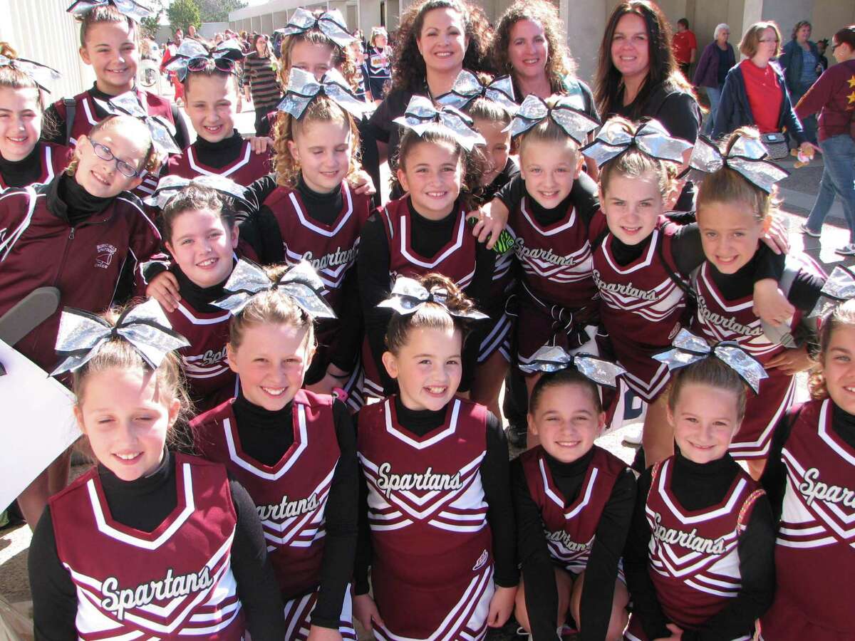 seen-pop-warner-cheer-competition