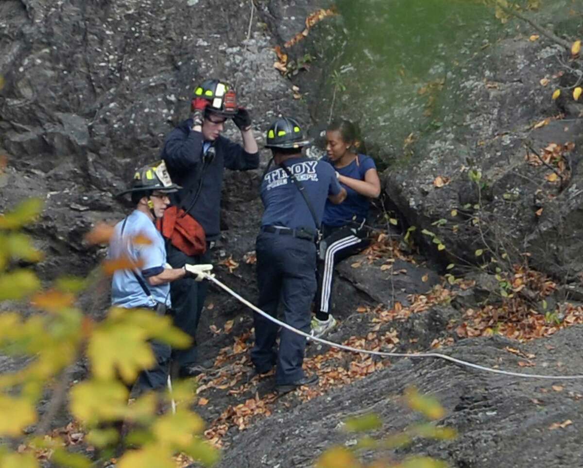 Pair rescued from Poestenkill