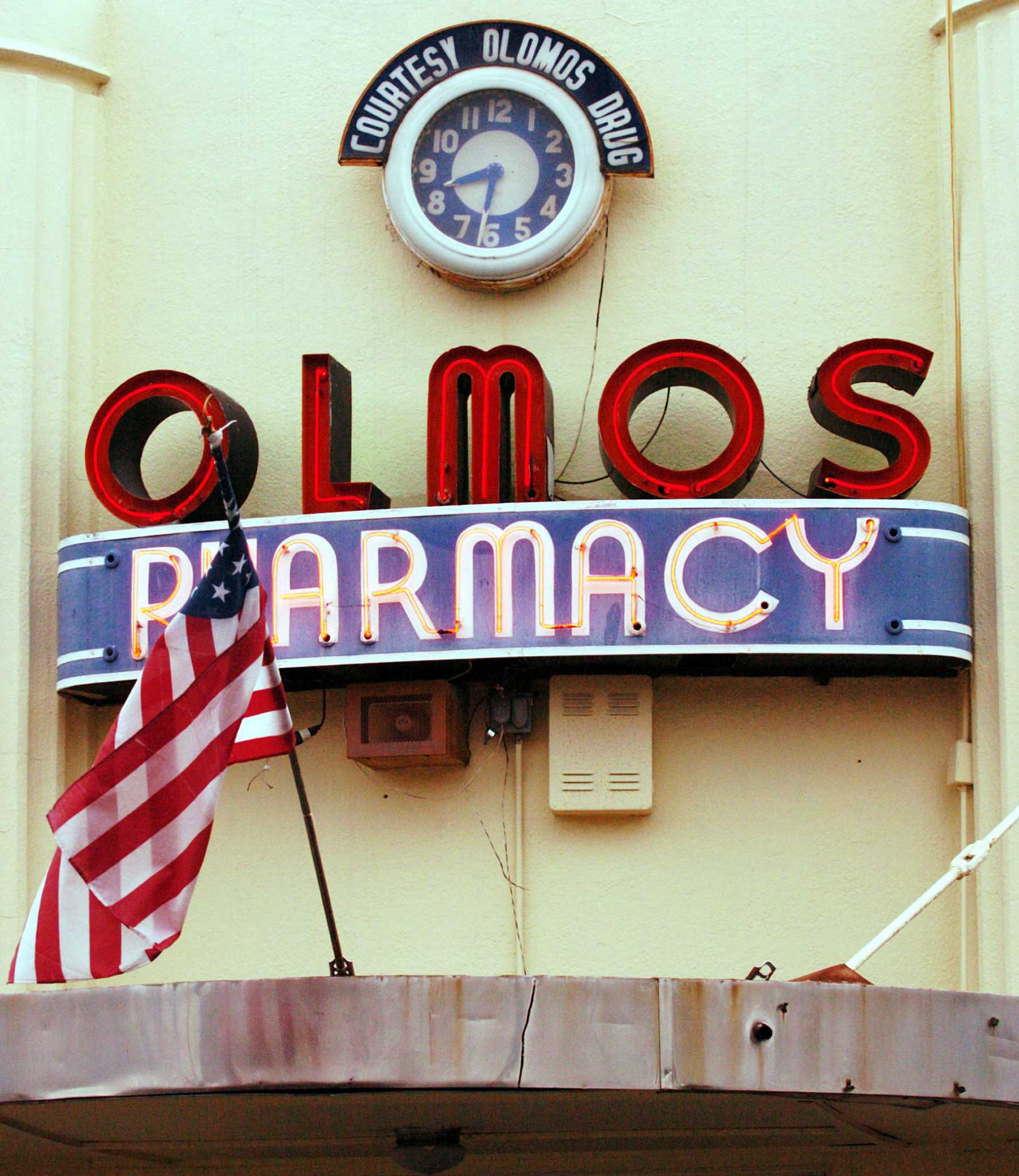 Neon signs of San Antonio