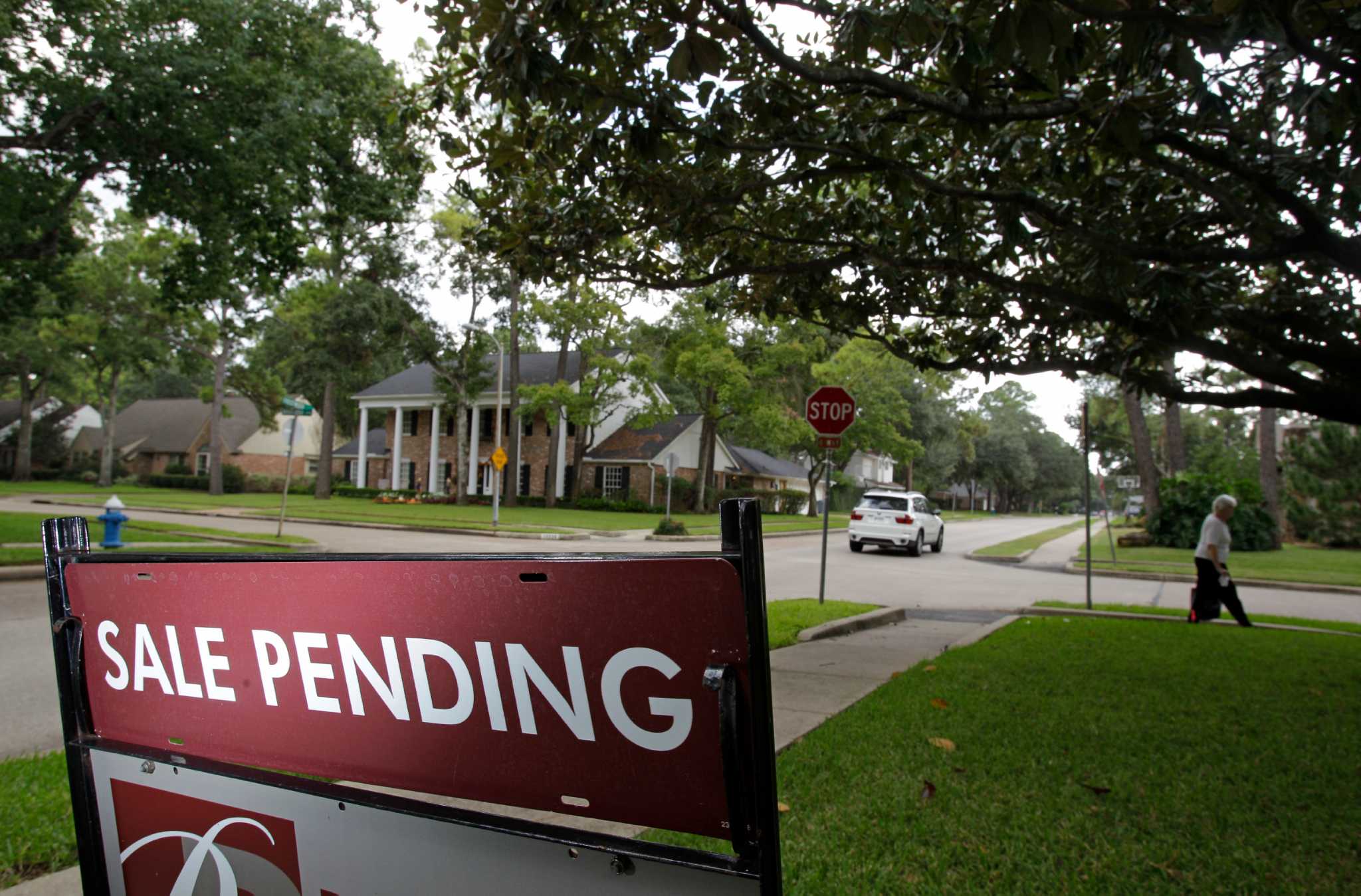 Real estate frenzy continues in Houston area