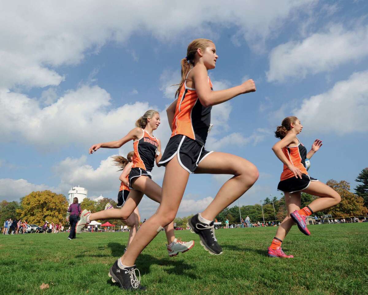 Staples boys third, girls second at FCIAC cross country championships