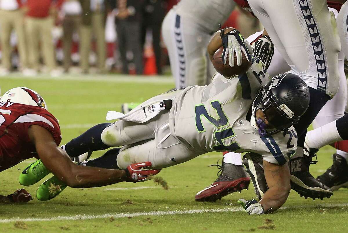 Marshawn Lynch's 91-yard rushing night is highlighted by a 2-yard touchdown plunge in the third quarter Thursday, helping the Seahawks to a 34-22 victory.