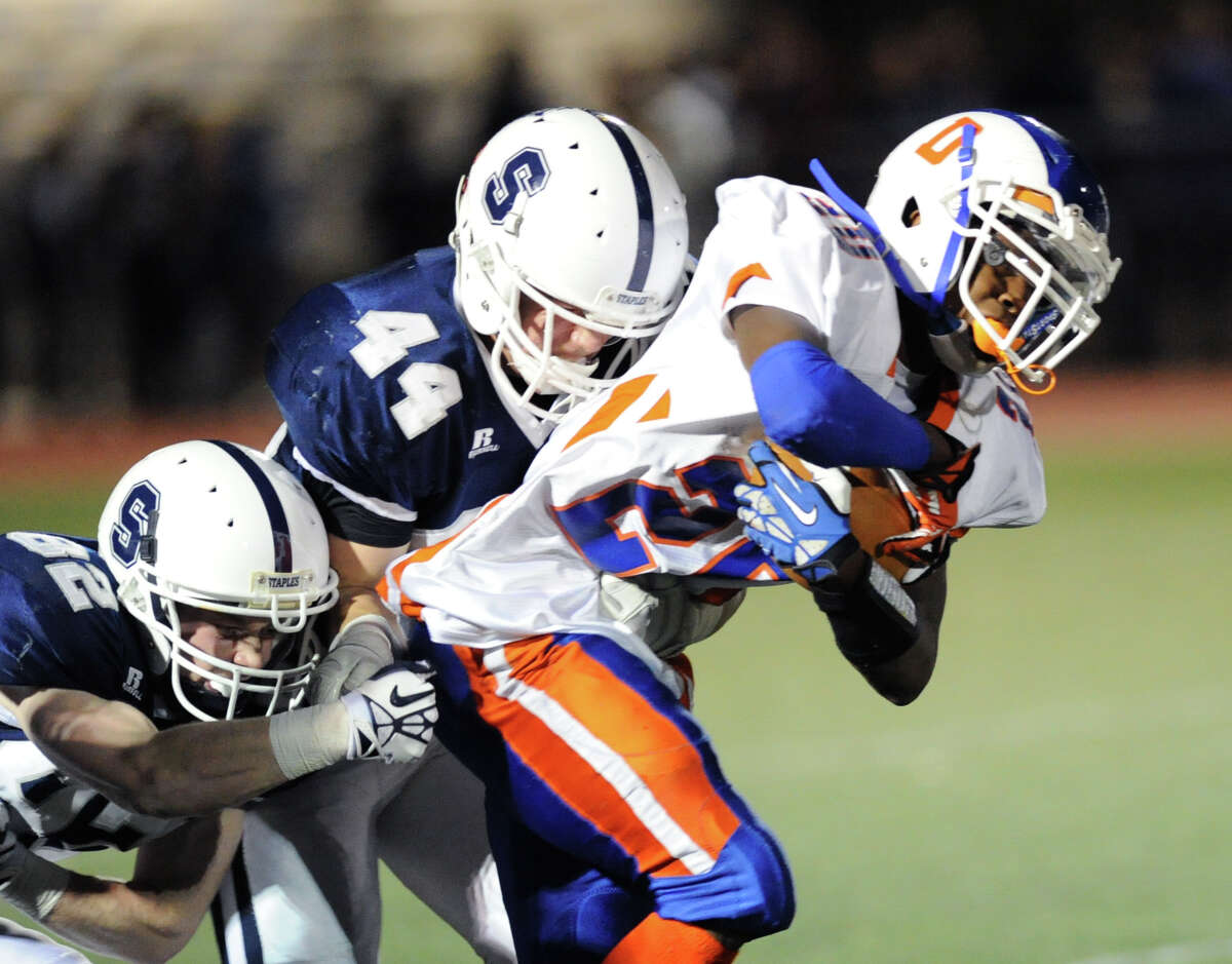 Staples holds off Danbury 4334