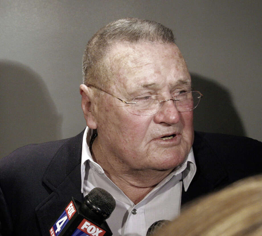 Southeast Texas coaching legend Bum Phillips dies - Beaumont Enterprise