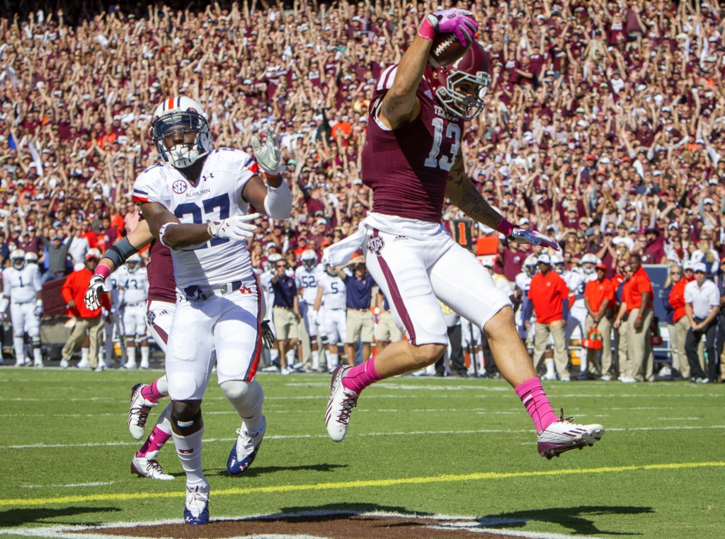 Mike Evans wears Johnny Manziel Browns jersey to Texas A&M game