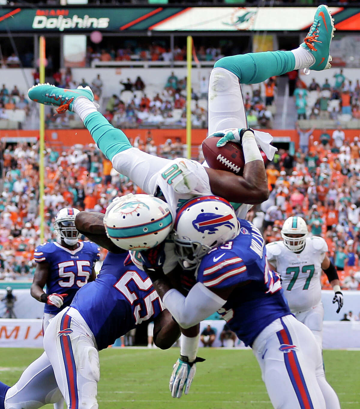 Dolphins-Bills: Buffalo downs Miami on late field goal