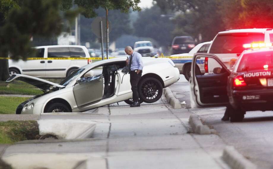 Houston police say 2 shooters killed Bentley driver in ambush Houston