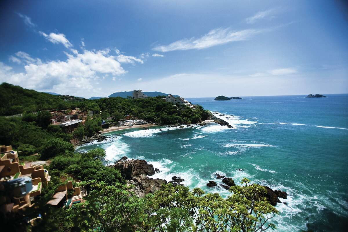 Despite devastating storm Acapulco focuses on brighter future