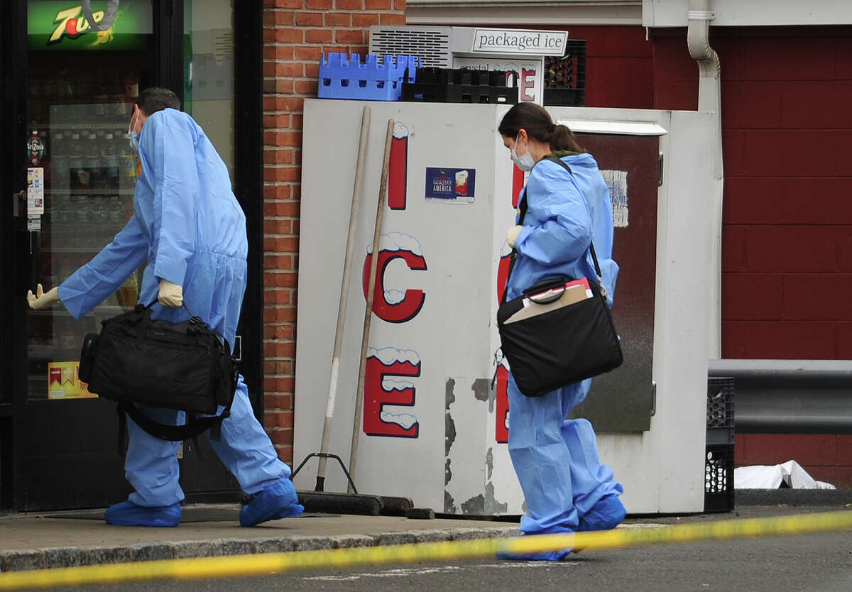 Trooper kills "ninja" robber at gas station